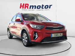 Usado 2022 Kia Stonic SUV | 14.300 € (Precio justo)
