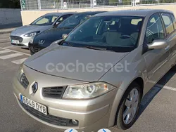 Beige Usado 2006 Renault Mégane II Dynamique Berlina | 2600 € (Precio justo)