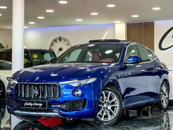 Azul Usado 2017 Maserati Levante GranLusso SUV | 48.990 €