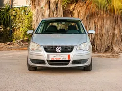 Gris / plata Usado 2005 VW Polo Advance Berlina | 4000 € (Precio justo)