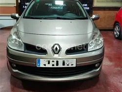 Beige Usado 2008 Renault Clio II Berlina | 2490 € (Buen precio)