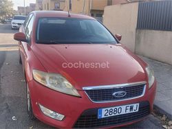 Rojo Usado 2007 Ford Mondeo Ambiente Berlina | 1999 € (Super precio)