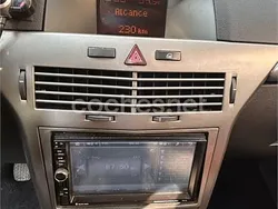 Negro Usado 2006 Opel Astra GTC Cosmo Berlina | 5300 € (Caro)