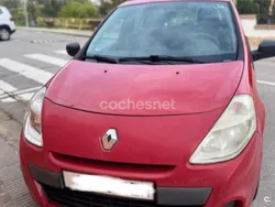 Rojo Usado 2010 Renault Clio II Authentique Berlina | 3150 € (Super precio)