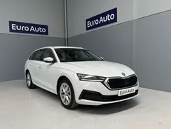 Blanco Usado 2021 Skoda Octavia Ambition Familiar | 17.500 € (Buen precio)