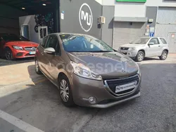 Marrón Usado 2012 Peugeot 208 Allure Utilitario | 4999 € (Un poco caro)