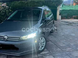 Gris / plata Usado 2021 VW Touran Business Monovolumen | 17.300 € (Buen precio)