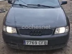 Negro Usado 2002 Audi A3 Ambiente Berlina | 1800 € (Super precio)