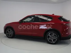Rojo Usado 2022 Alfa Romeo Stelvio Sprint SUV | 29.900 € (Buen precio)