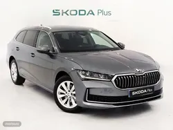 Gris / plateado Usado 2025 Skoda Superb Selection Familiar | 36.500 € (Buen precio)