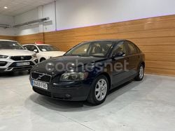 Negro Usado 2006 Volvo S40 Momentum Berlina | 3990 € (Precio justo)