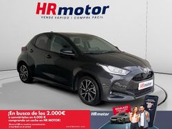 Negro Usado 2023 Toyota Yaris Hybrid Design Berlina | 19.790 € (Precio justo)