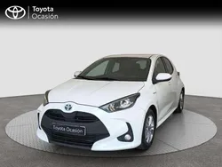 Blanco Usado 2021 Toyota Yaris Hybrid Active Berlina | 16.600 € (Buen precio)