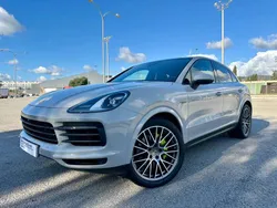 Crayón Usado 2023 Porsche Cayenne Platinum Edition SUV | 99.700 € (Precio justo)