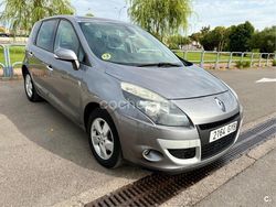 Gris / plata Usado 2010 Renault Scénic III Monovolumen | 4780 € (Precio justo)