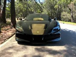 Negro Usado 2021 Ferrari SF90 Coupe | 405.000 €