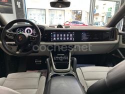 Negro Usado 2024 Porsche Cayenne Turbo E-Hybrid SUV | 178.900 €