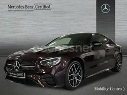 Rubellitred metallicpaint Usado 2023 Mercedes E220 AMG line Coupe | 50.500 € (Precio justo)