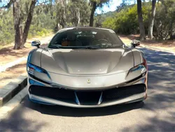 Gris Usado 2021 Ferrari SF90 Coupe | 510.000 €