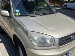 Beige Usado 2002 Toyota RAV4 Luna SUV | 7950 € (Un poco caro)