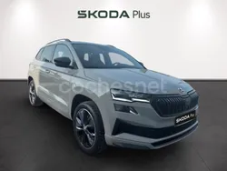 Gris Usado 2023 Skoda Karoq SportLine SUV | 30.337 € (Caro)
