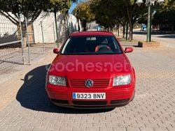 Granate Usado 2001 VW Bora Conceptline Berlina | 2700 €