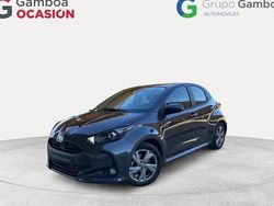 Gris Usado 2024 Toyota Yaris Hybrid Active Utilitario | 16.810 € (Super precio)