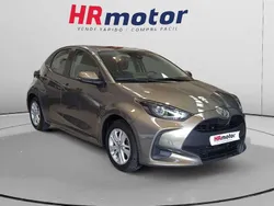 Gris Usado 2021 Toyota Yaris Edition Utilitario | 14.390 € (Precio justo)