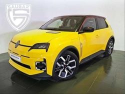 Amarillo Nuevo 2025 Renault R5 Techno Utilitario | 30.900 € (Precio justo)