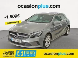 Gris / plata Usado 2018 Mercedes A180 Berlina | 20.250 € (Precio justo)