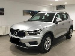 Usado 2018 Volvo XC40 Momentum SUV | 29.900 € (Un poco caro)