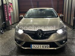 Beige Usado 2019 Renault Mégane IV Business Berlina | 10.500 € (Precio justo)