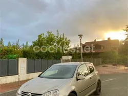 Gris / plata Usado 2004 VW Golf IV Trendline Berlina | 4700 € (Precio justo)