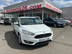 Usado 2015 Ford Focus ST-Line Utilitario | 8900 € (Precio justo)