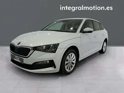Blanco Usado 2023 Skoda Scala Ambition Utilitario | 15.600 € (Precio justo)