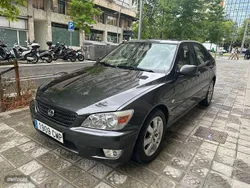 Gris / plata Usado 2003 Lexus IS200 Berlina | 5800 €