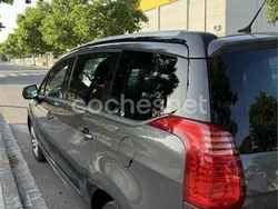 Gris / plata Usado 2013 Peugeot 5008 Allure Monovolumen | 7800 € (Precio justo)
