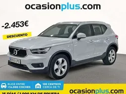 Plateado Usado 2021 Volvo XC40 Momentum SUV | 24.537 € (Precio justo)