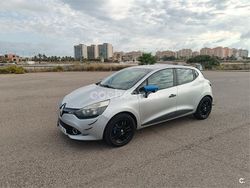 Gris / plata Usado 2015 Renault Clio IV Business Berlina | 6500 € (Precio justo)