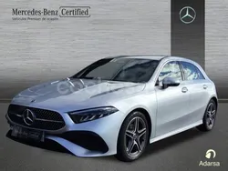 Gris / plata Usado 2023 Mercedes A180 Berlina | 29.900 € (Precio justo)