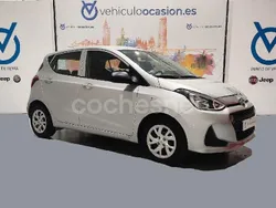 Gris / plata Usado 2017 Hyundai i10 Utilitario | 7300 € (Precio justo)