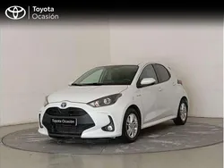 Blanco Usado 2021 Toyota Yaris Hybrid Active Utilitario | 16.730 € (Precio justo)