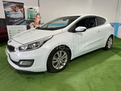 Blanco Usado 2014 Kia ProCeed Utilitario | 6950 € (Precio justo)