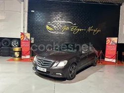 Violeta / lila Usado 2010 Mercedes E350 Avantgarde Berlina | 15.990 € (Buen precio)