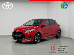 Rojo Nuevo 2025 Toyota Yaris Plus Berlina | 27.225 € (Un poco caro)