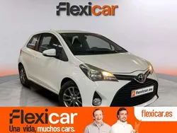Blanco Usado 2015 Toyota Yaris Active Utilitario | 8490 € (Precio justo)