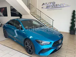 Azul Usado 2025 Mercedes CLA220 Berlina | 44.900 € (Caro)