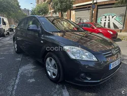 Negro Usado 2008 Kia ProCeed Utilitario | 2990 € (Precio justo)