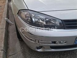 Verde Usado 2007 Renault Laguna III Dynamique Berlina | 2000 € (Super precio)