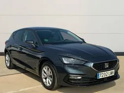 Gris / plata Usado 2021 Seat Leon Style Berlina | 21.000 € (Un poco caro)